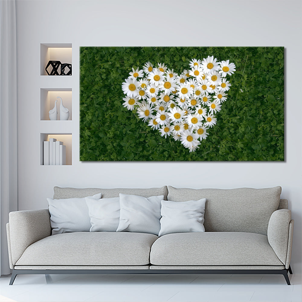 Heart of daisies